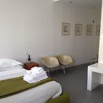 Bloc G Bed and Breakfast 4*