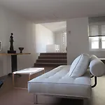 Bloc G Bed and Breakfast 4*