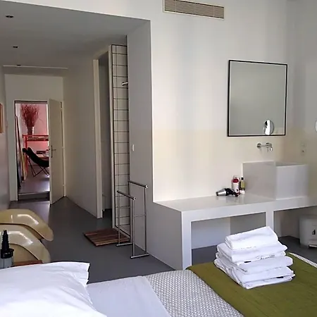 Bed & Breakfast Bloc G 4*