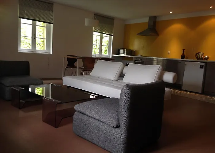 Oda ve Kahvaltı Bloc G 4*