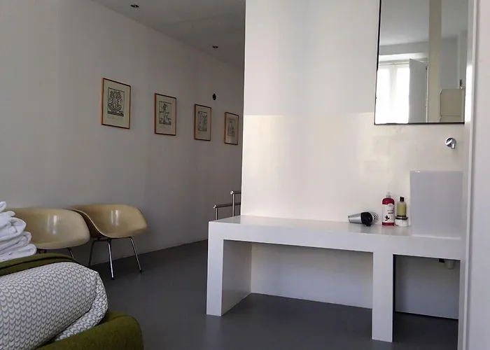 Oda ve Kahvaltı Bloc G 4*