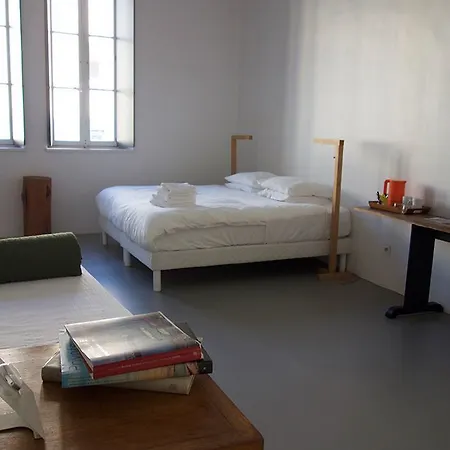 Bloc G Oda ve Kahvaltı 3*